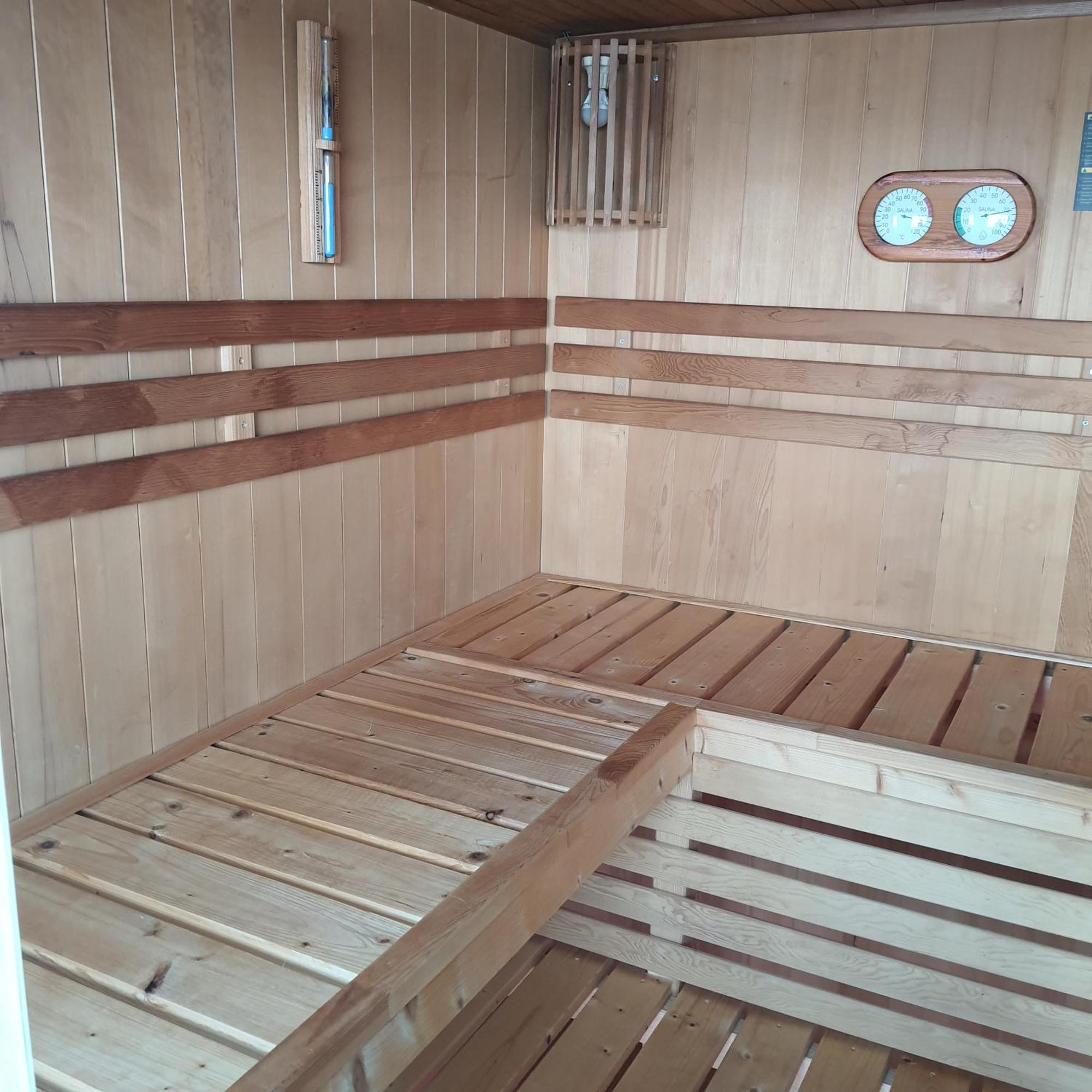 Schwimmendes Ferienhaus Sky Elsterheide ภายนอก รูปภาพ