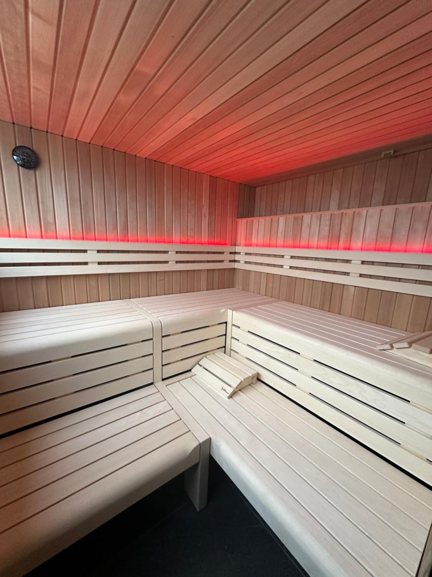 Schwimmendes Ferienhaus Sky Elsterheide ภายนอก รูปภาพ
