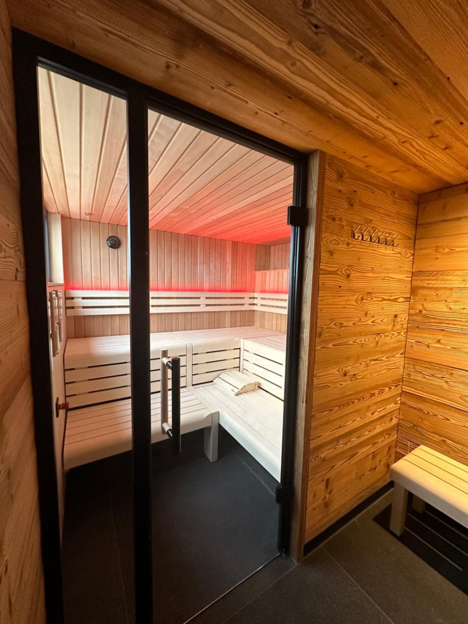 Schwimmendes Ferienhaus Sky Elsterheide ภายนอก รูปภาพ